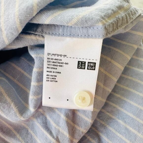 Uniqlo Ladies Chambray Blue Blouse Size Small Boho Cottage Boyfriend Casual - Picture 3 of 5